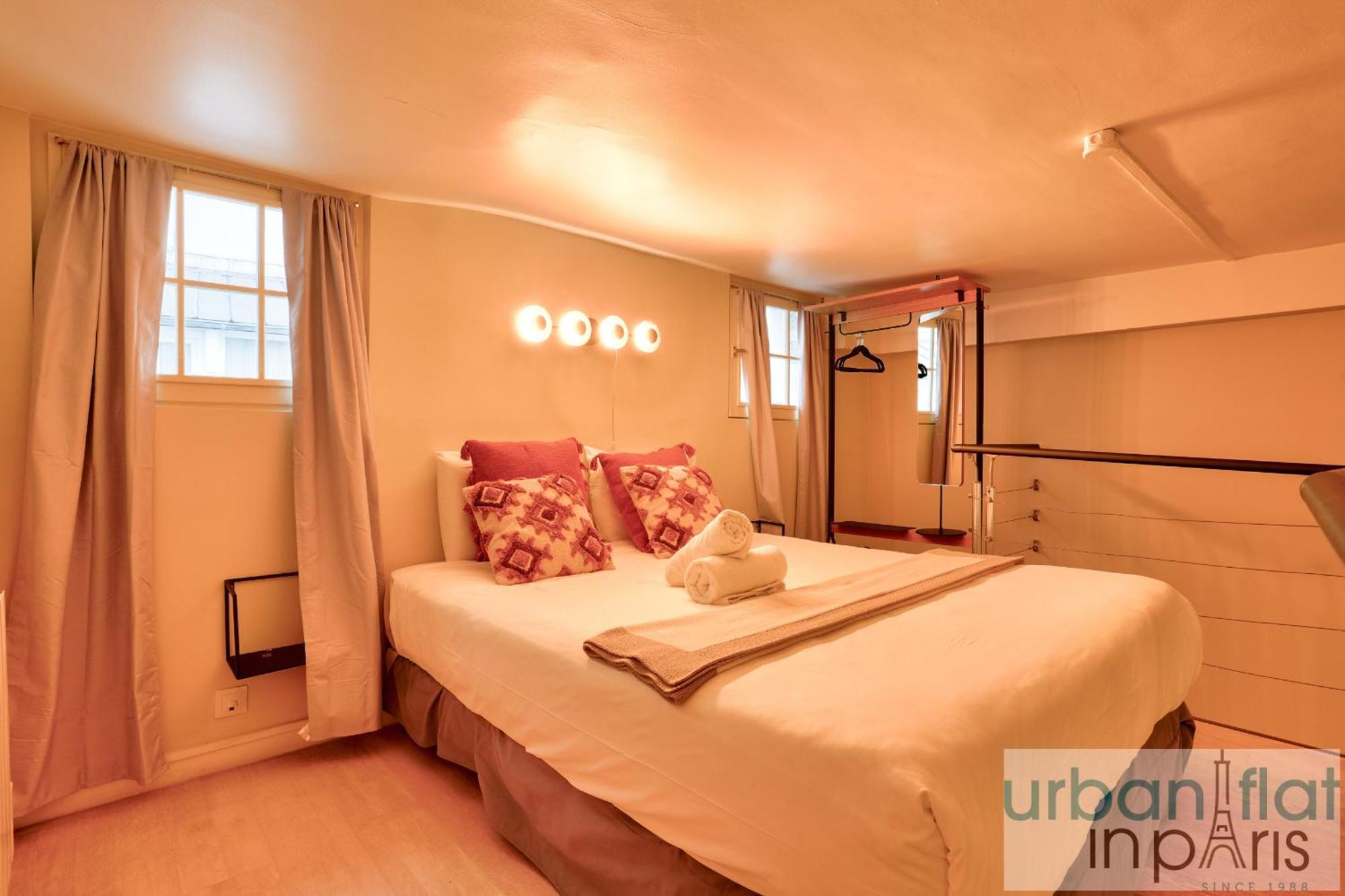 33 - Flat Av Des Champs-Elysees Παρίσι Εξωτερικό φωτογραφία